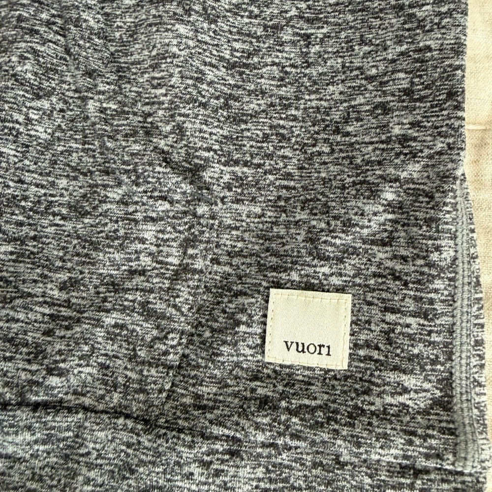 Vuori Women's Heathered Gray Halo Hoodie & Jogger Set - Picture 6 of 7